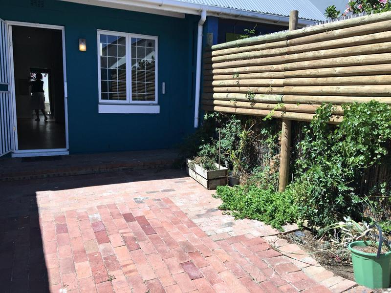 1 Bedroom Property for Sale in Woodstock Western Cape